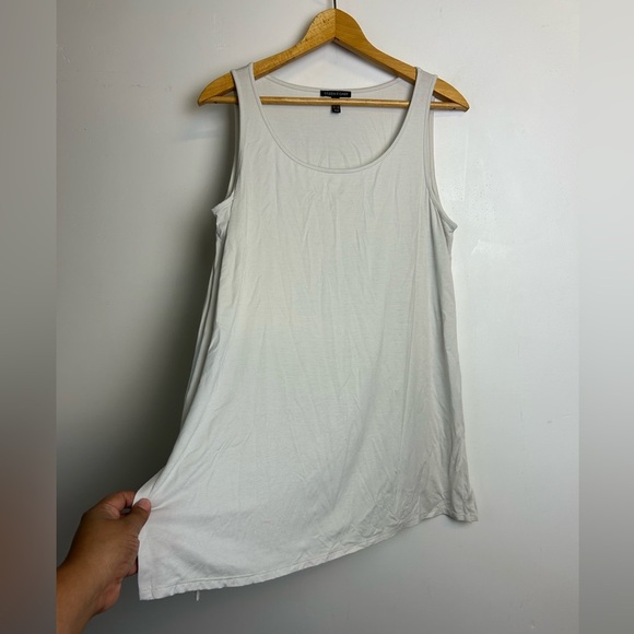 Eileen Fisher Top Blouse Light Gray Stretch Sleeveless Minimalist Size M comfy - Picture 3 of 11